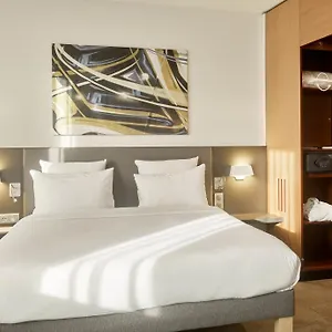 Paris Nord 18eme Otel